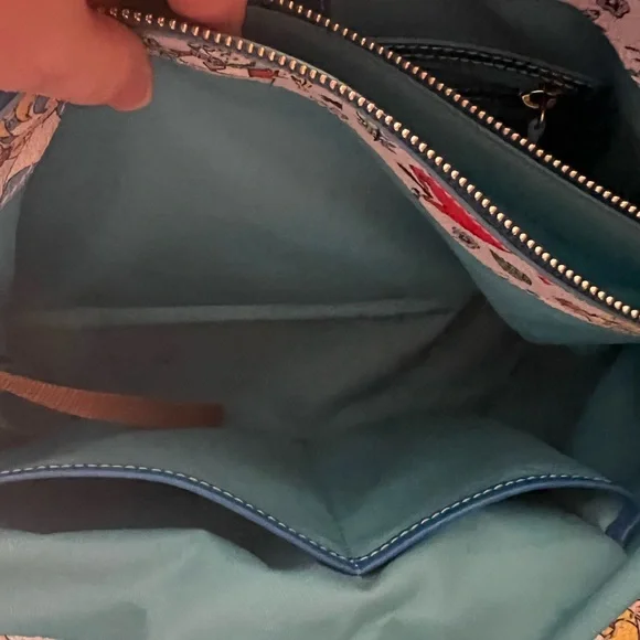 Dooney & Bourke Alice in Wonderland Tote Bag White Cream - Picture 4 of 8